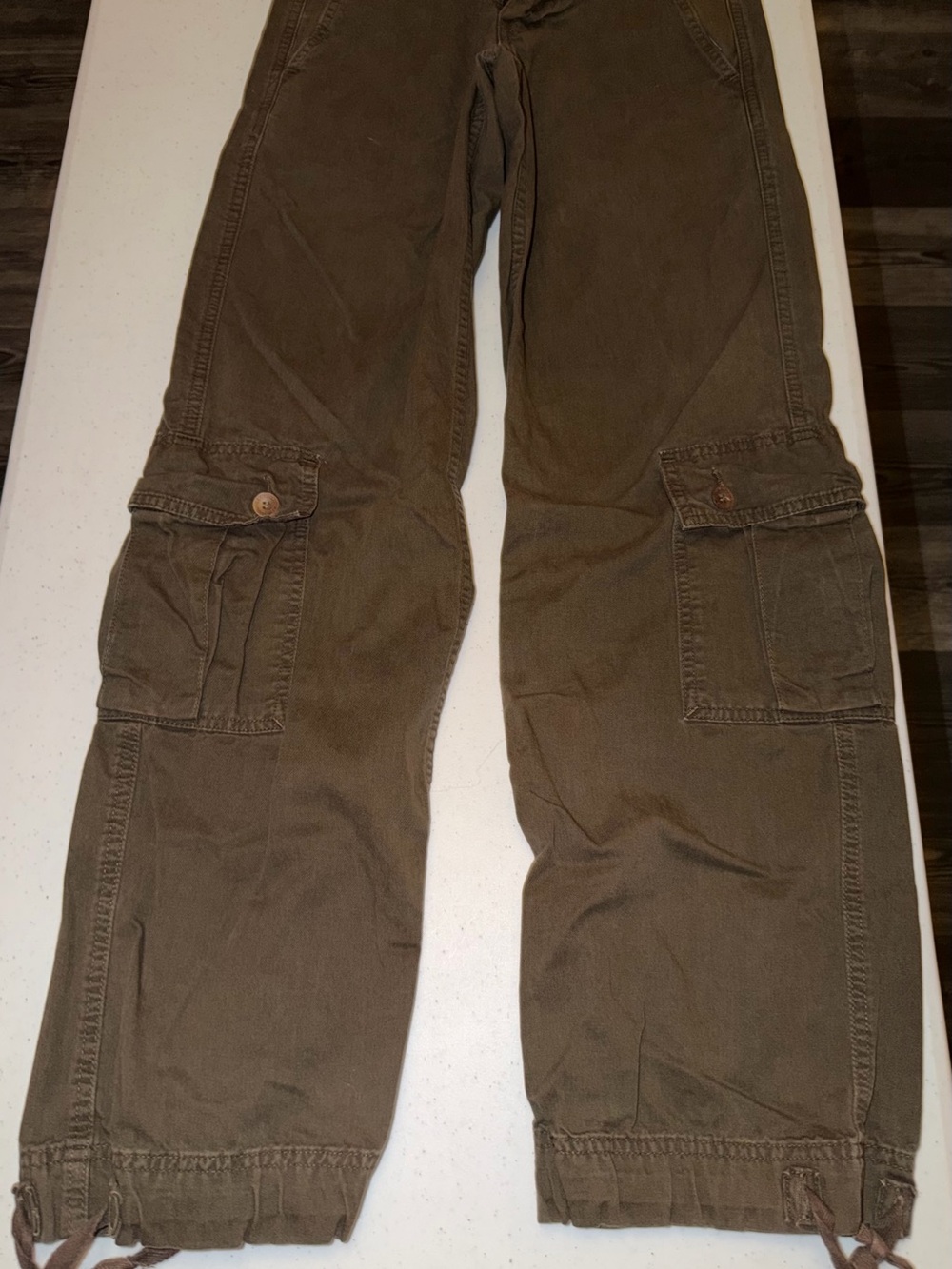 Women’s Levi’s Olive Green Cargo Pants